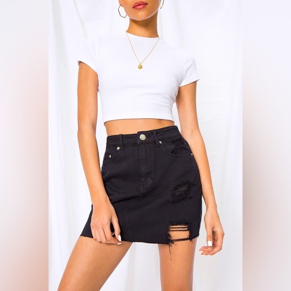 NWT REVOLVE SUPERDOWN Franki Distressed Denim Skirt Black S